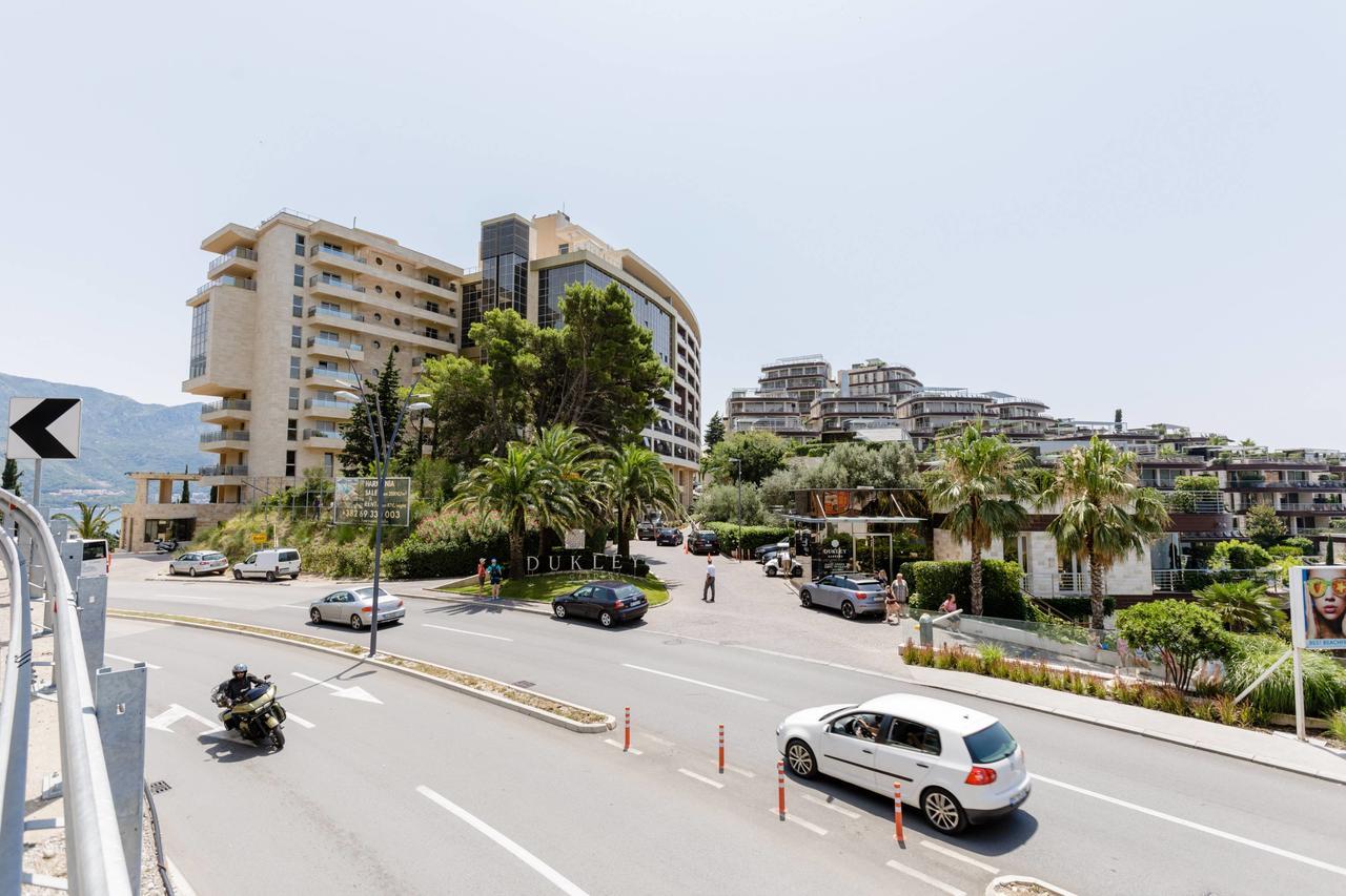 Lux Apartments Harmonia บุดวา ภายนอก รูปภาพ